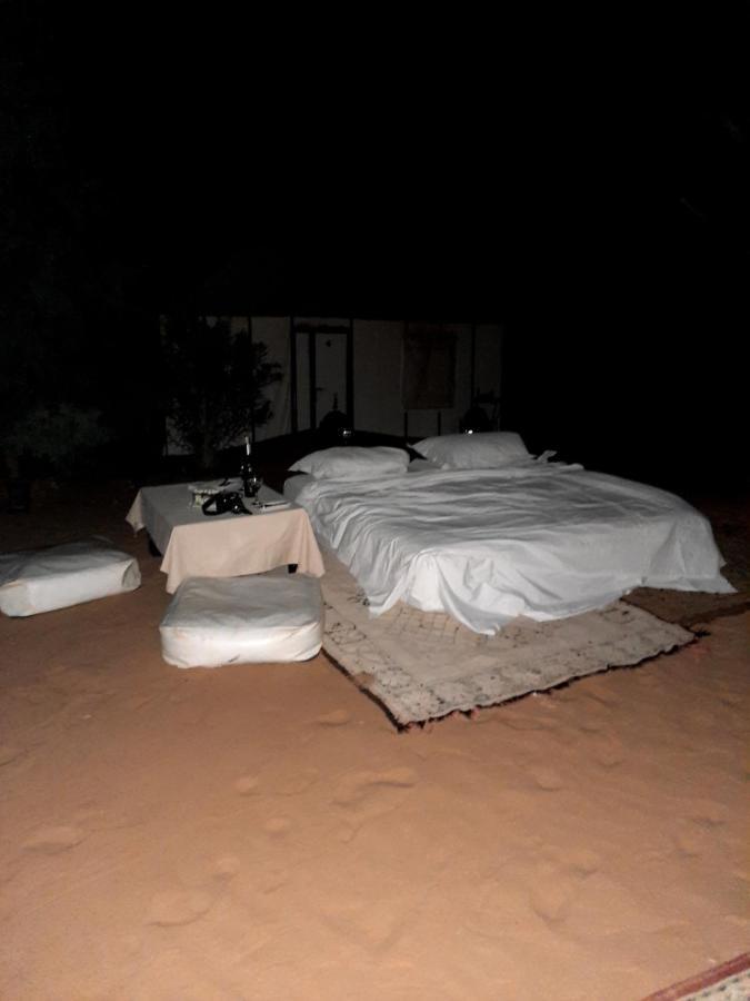 Готель Starlit Camp Мерзуга Екстер'єр фото