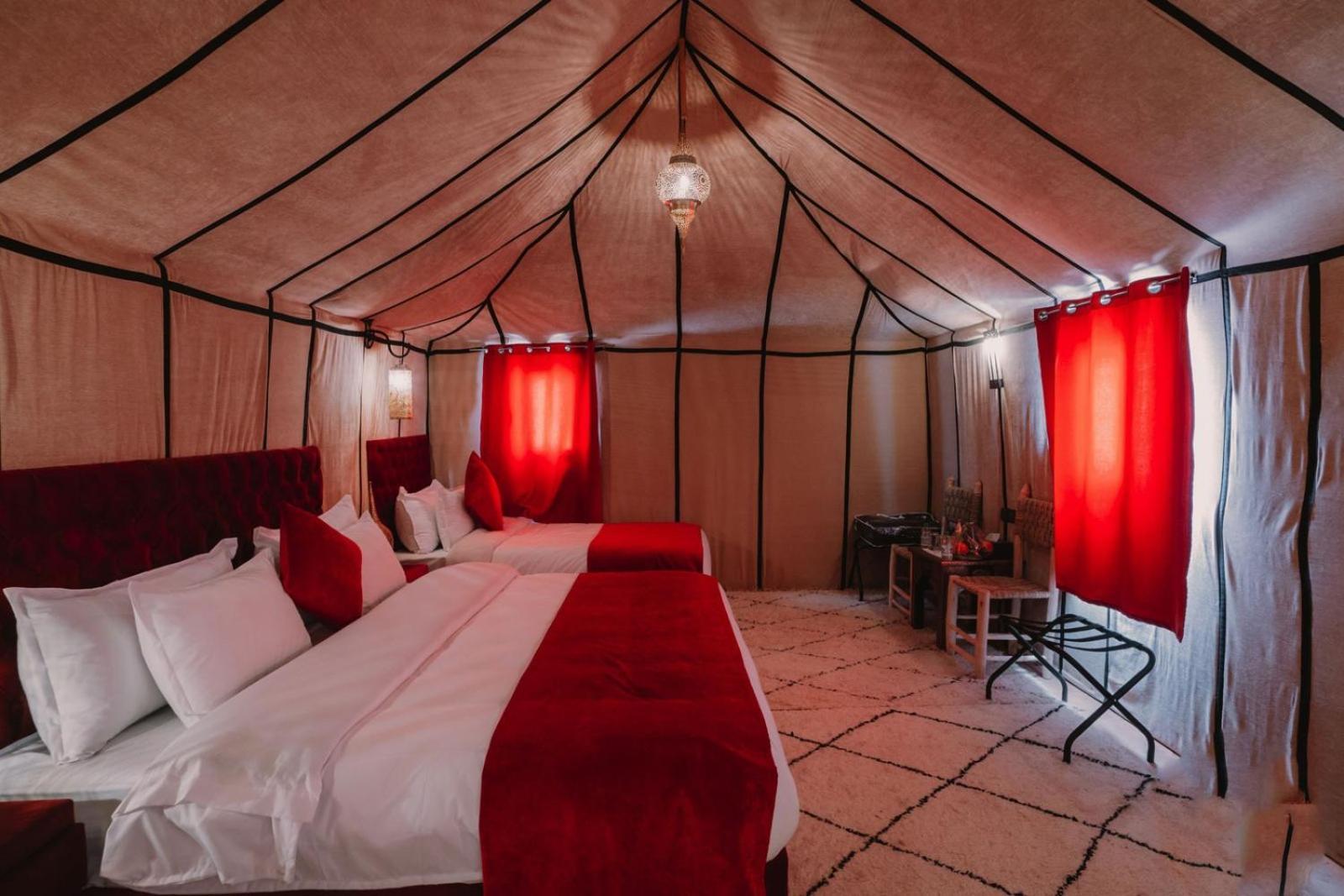 Готель Starlit Camp Мерзуга Екстер'єр фото