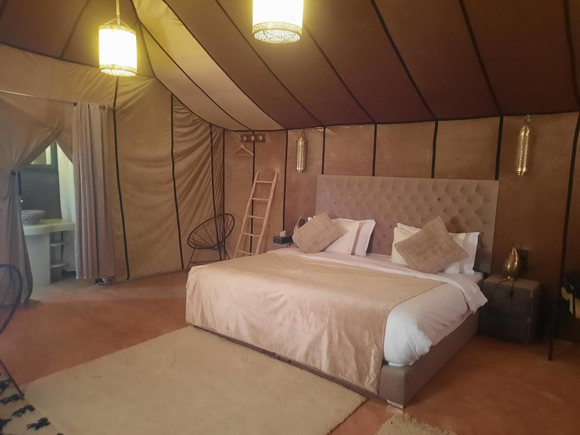 Готель Starlit Camp Мерзуга Екстер'єр фото