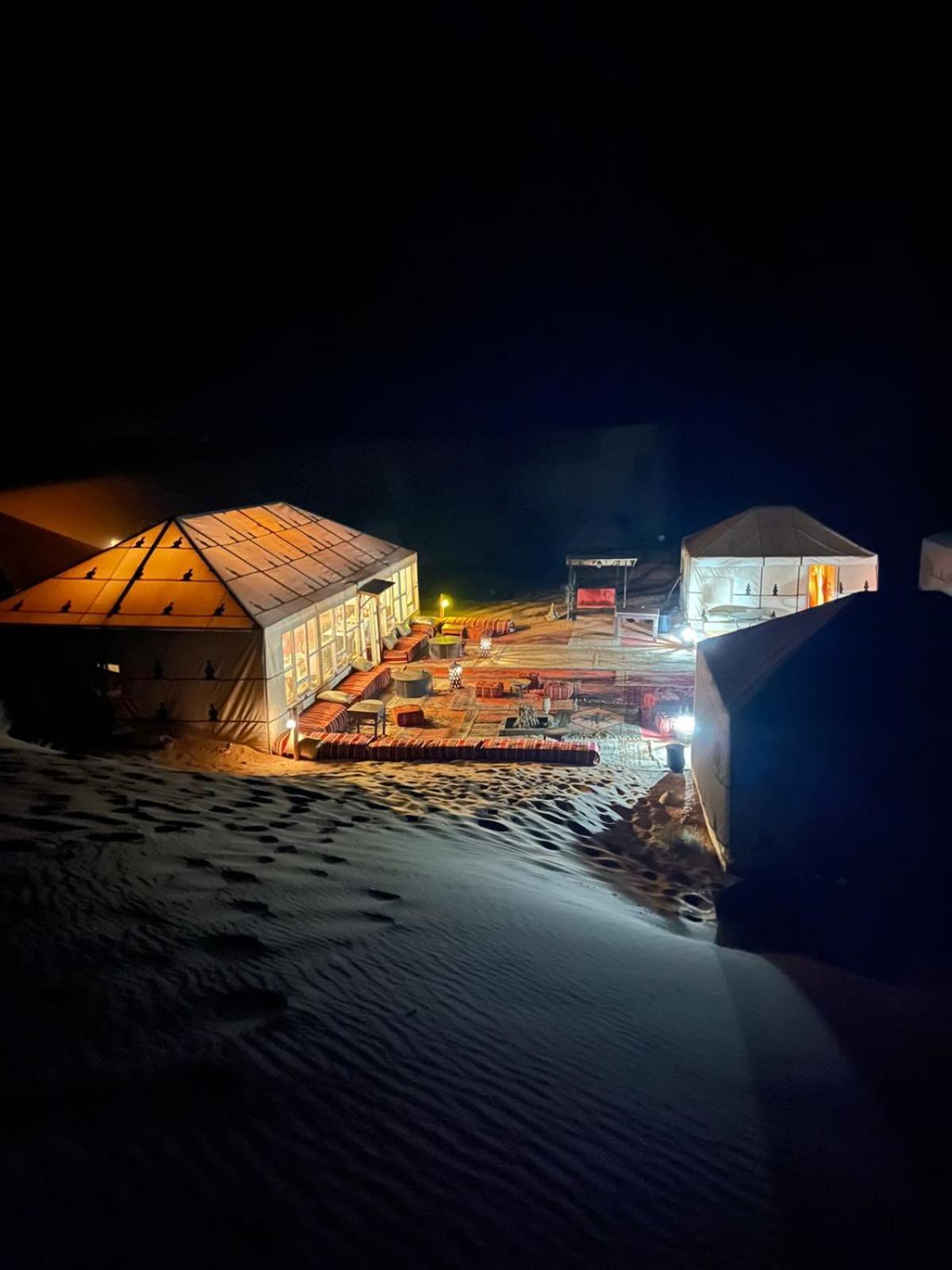 Готель Starlit Camp Мерзуга Екстер'єр фото